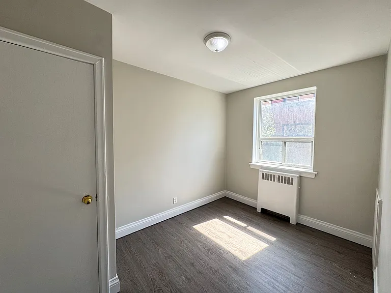 8 E 36th St #34 — Photo 17