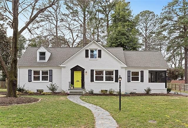 1st image of 5905 W Club Ln