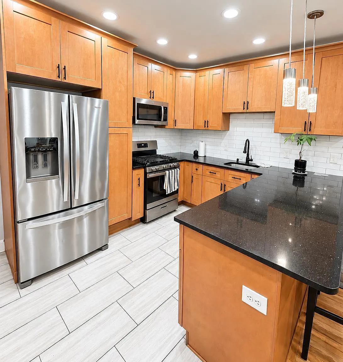 3 bed, 2.0 bath, 2886 sqft, $3,200 — Photo 1
