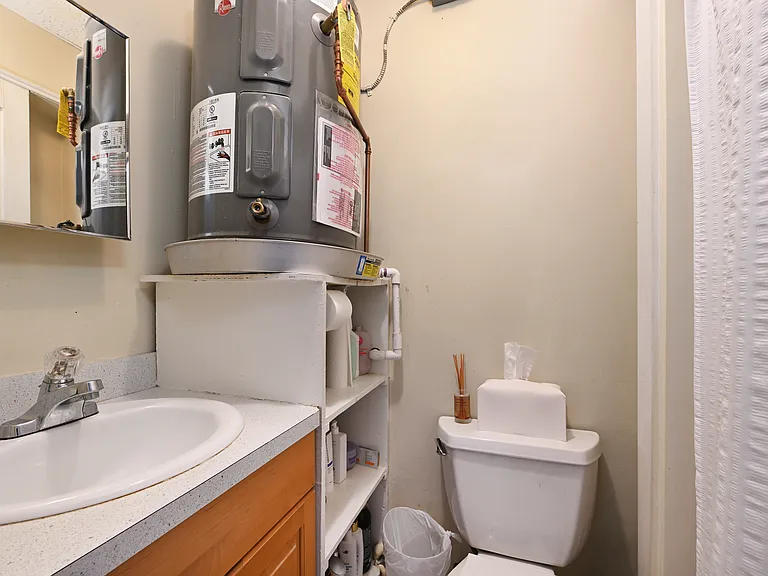 1109 Washington St #3 — Photo 9