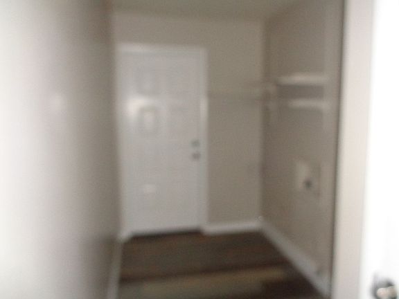 3rd image of 1473 Rosewood Dr
