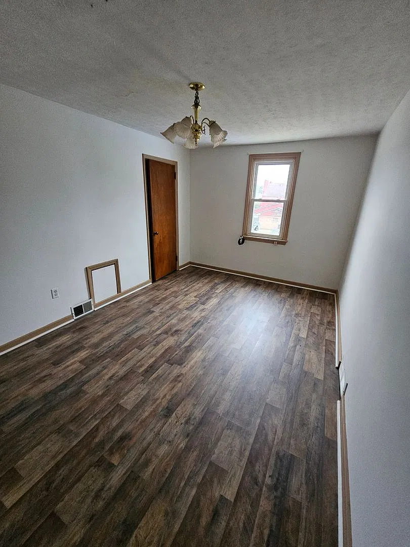 104 Sewickley ave — Photo 2