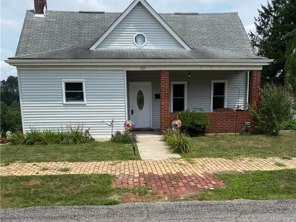 308 Station St, Mc Donald, PA 15057