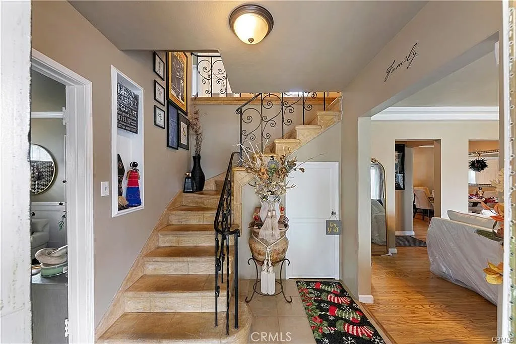 4 bed, 1760 sqft, $5,500 — Photo 3