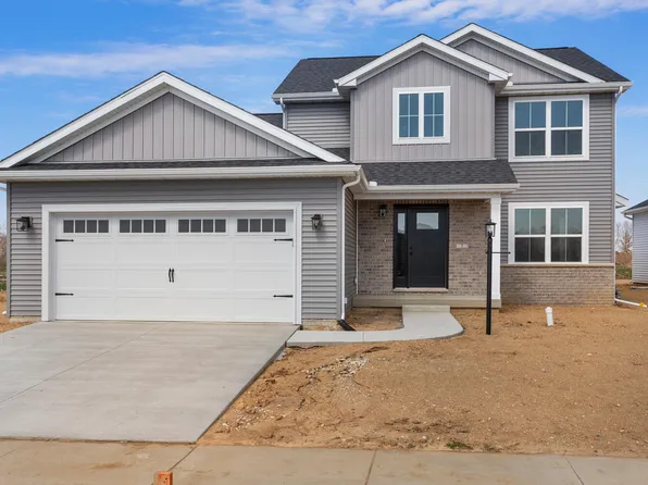 7 Kirby Cir, Monticello, IL 61856