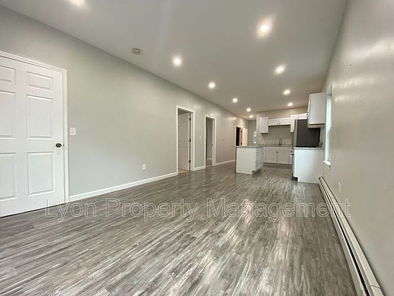 4th image of 15 Wendell St Unit 1