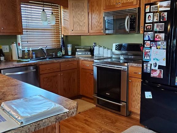 3rd image of 2507 Middleground Dr N
