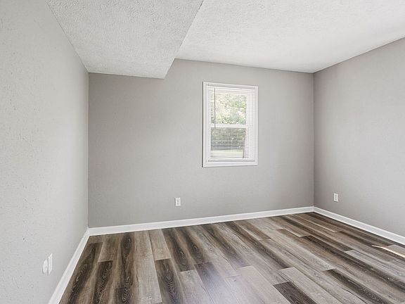 4th image of 1189-1195 W Lincoln St #1193-4