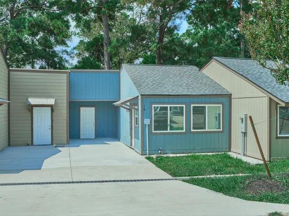 16 Harbour Row Dr, Coldspring, TX 77331