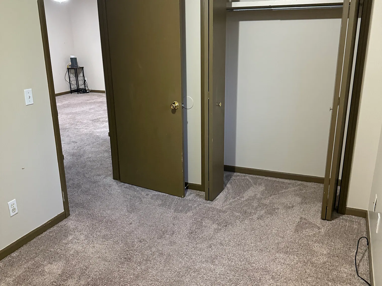 2 bed, 900 sqft, $1,200 — Photo 3