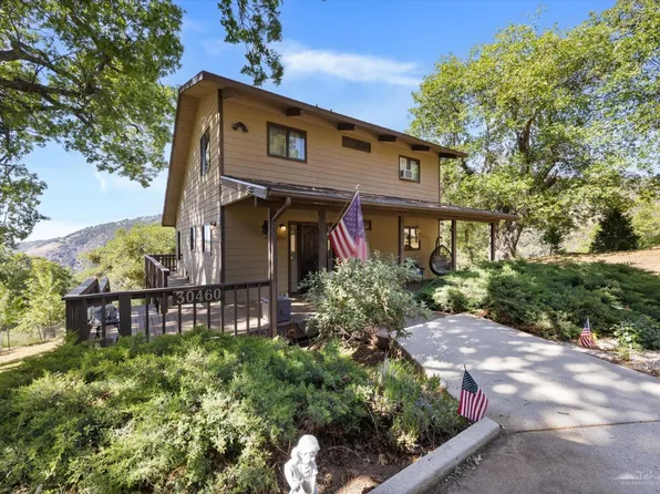 30460 Rollingoak Dr, Tehachapi, CA 93561