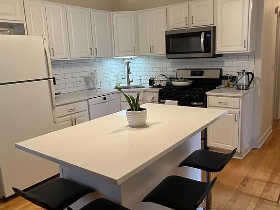 2nd image of 2217 W Rice St #1R