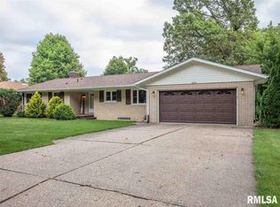 4404 6th St, East Moline, IL 61244