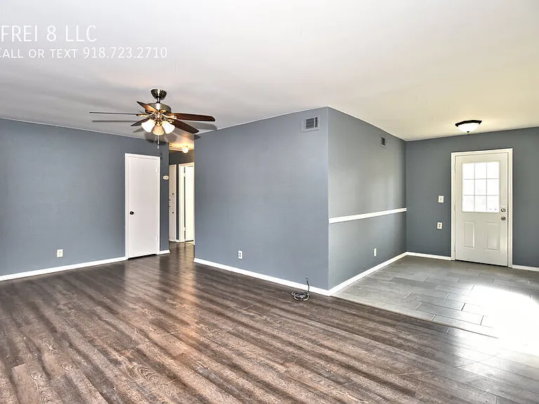 12610 E 18th Pl — Photo 3
