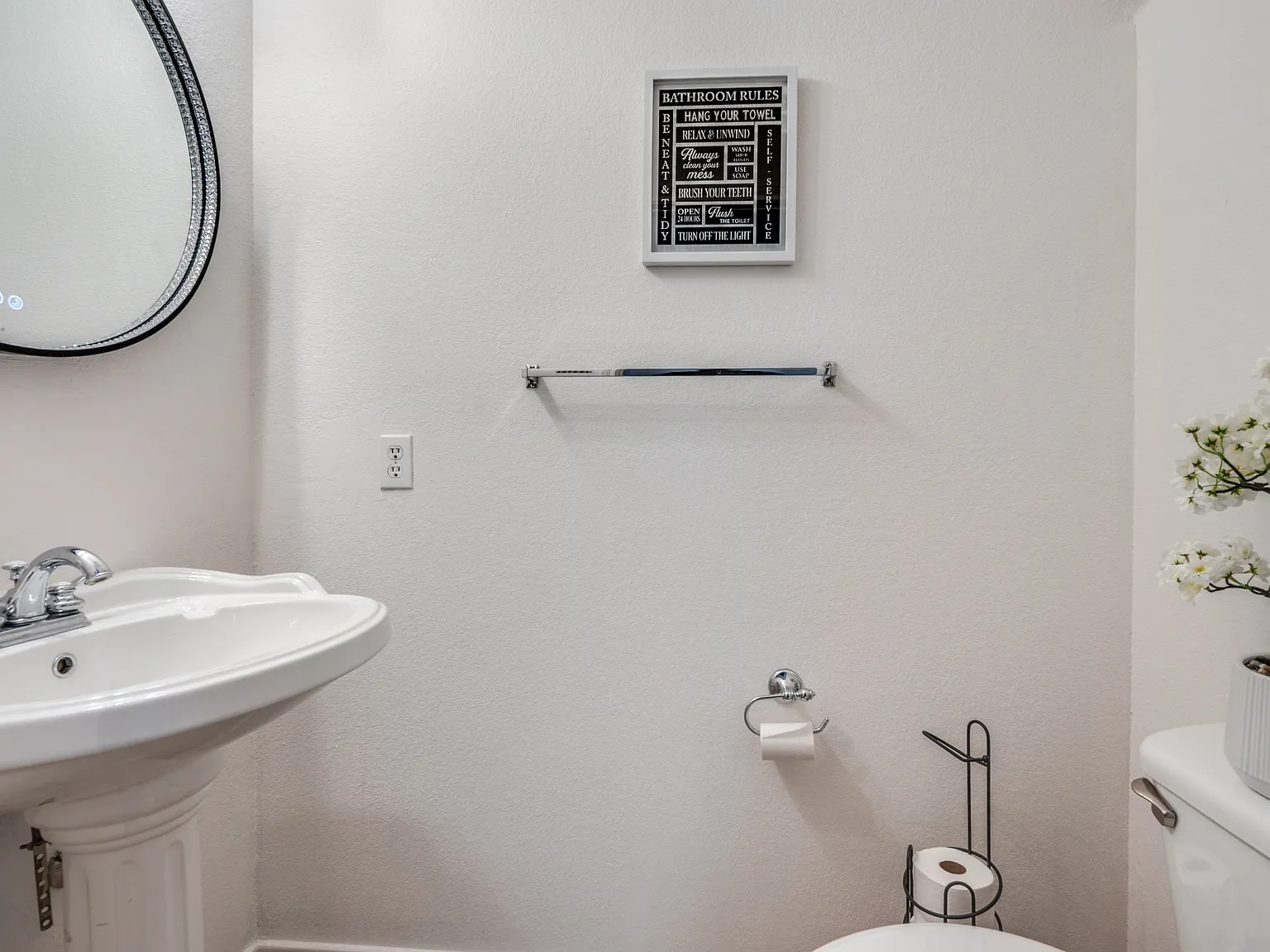 3 bed, 2.5 bath, 1653 sqft, $3,500 — Photo 3