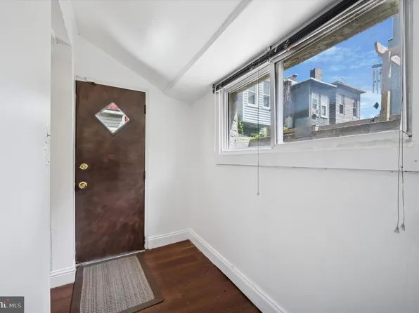 1753 N Bambrey St, Philadelphia, PA 19121