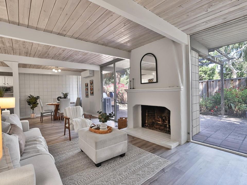 1st image of 1076 Pomeroy Ave