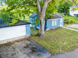 35107 N Rosewood Ave, Ingleside, IL 60041