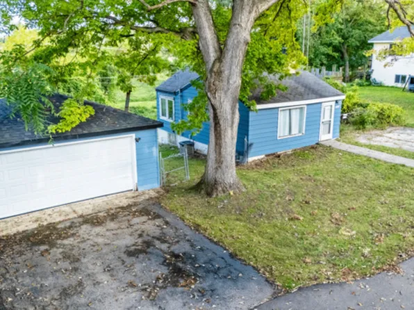 35107 N Rosewood Ave, Ingleside, IL 60041