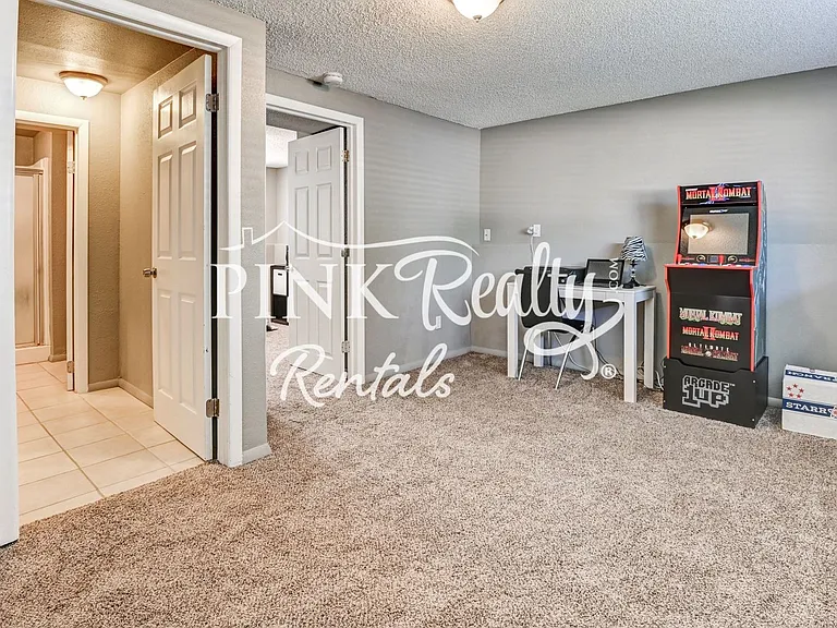 7365 Woodstock St — Photo 35