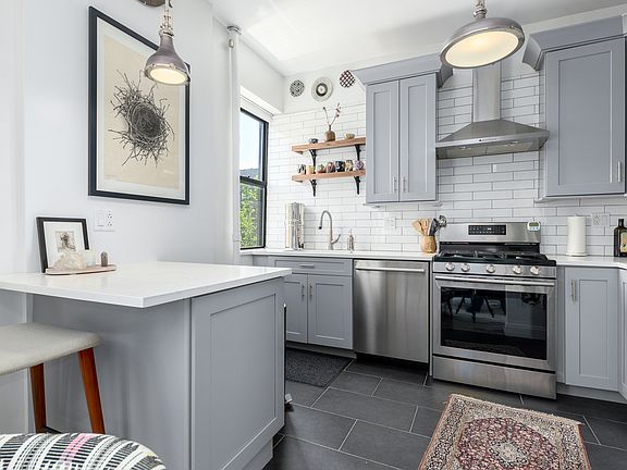 4th image of 305 8th Ave APT D6