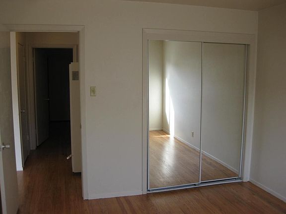 4th image of 1381 20th Ave