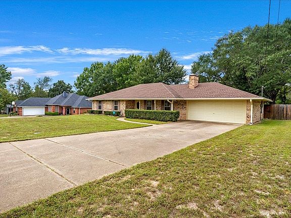 3rd image of 18196 Adele Ln