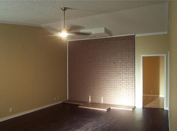 5th image of 1320 26th St NE