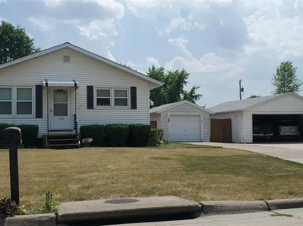 1309 E 2nd St, Washington, IA 52353