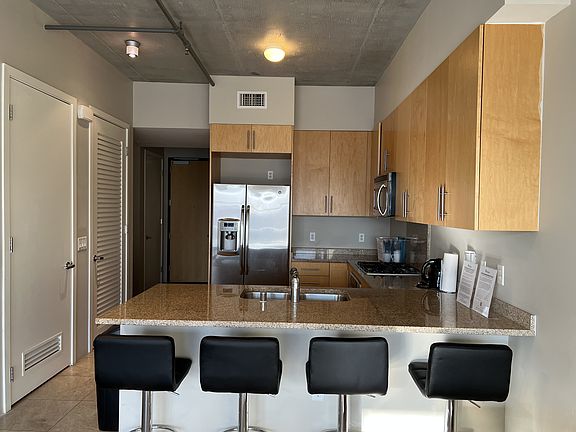 4th image of 353 Bonneville Ave #811-1