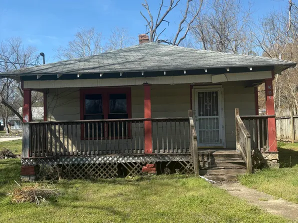 107 S Beeman St, Pineville, MO 64856