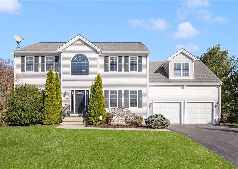 1st image of 15 Willow Creek Dr