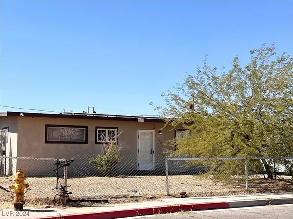 1725 Willowbrook Dr, Las Vegas, NV 89106