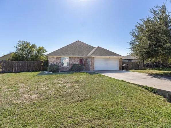 4004 Dakota Trl, Granbury, TX 76048