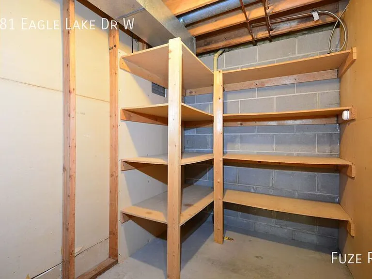481 W Eagle Lake Dr — Photo 17