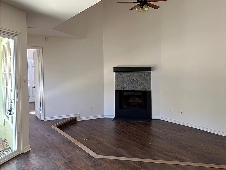 1404 Andra Ln — Photo 5