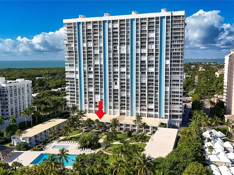 881 Ocean Dr #Townhouse 15 — Photo 3