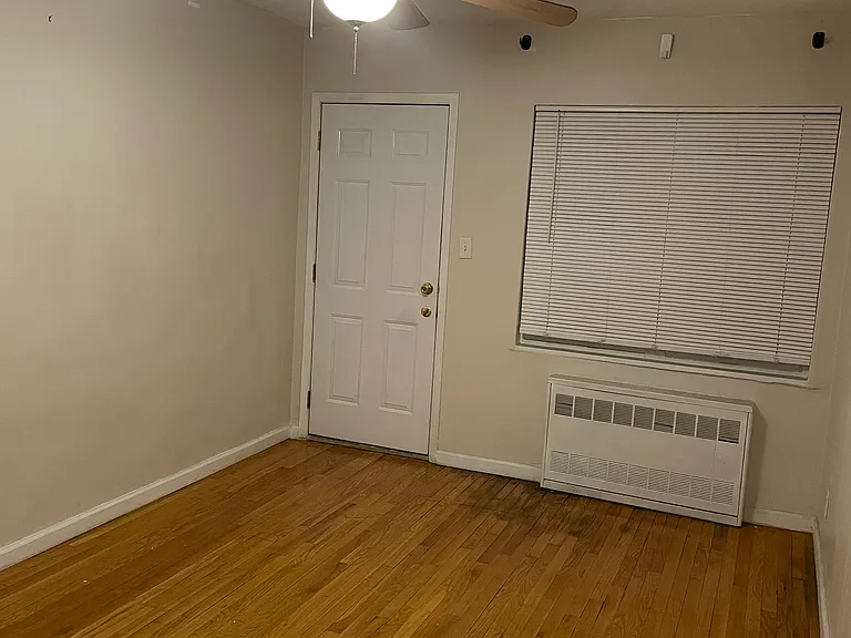 1460 E 102nd St #1 — Photo 5