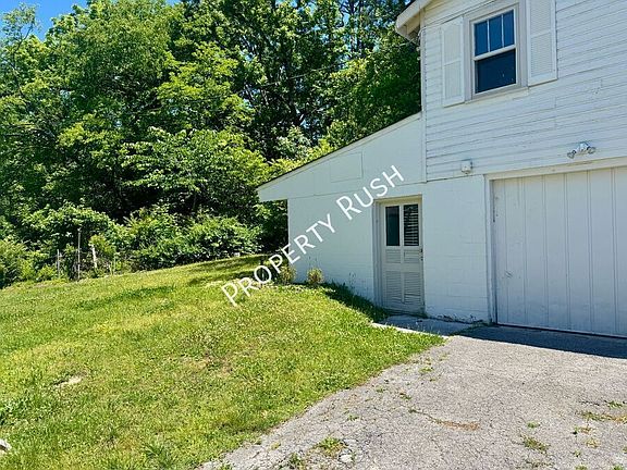 2nd image of 1820 Tunnel Blvd #A