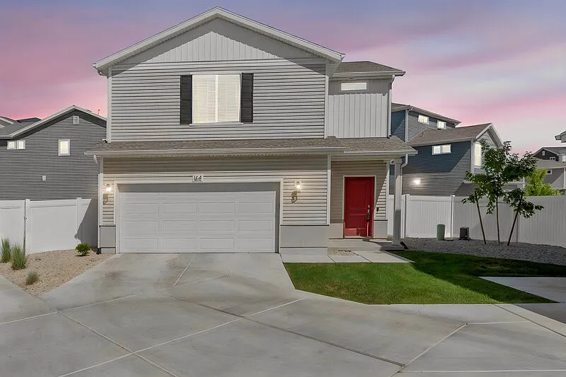 3 bed, 2.5 bath, 1442 sqft, $2,300 — Photo 2