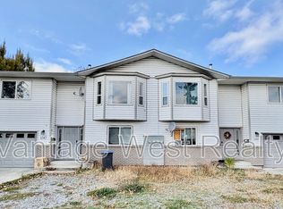 1242 Pheasant St #202, Kelowna, BC V1Y3R5