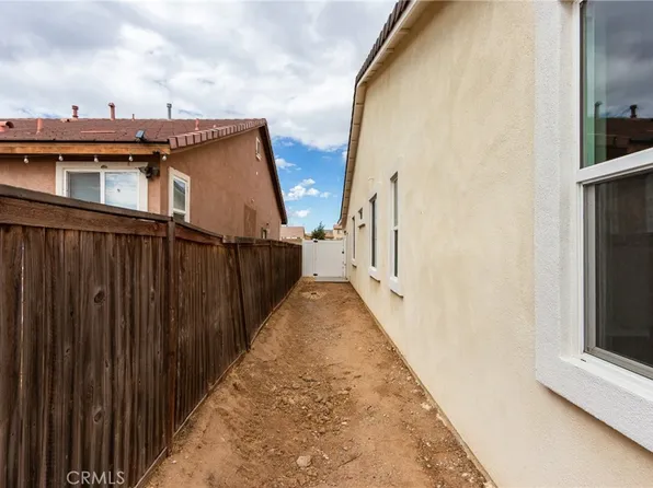 8575 Stockton Ave, Hesperia, CA 92344