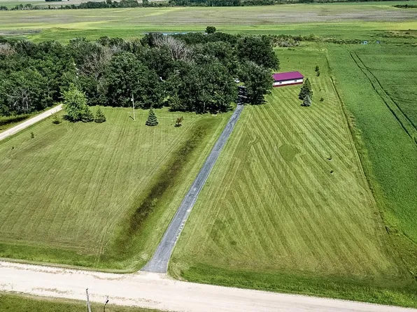 10464 160th Ave NE, Thief River Falls, MN 56701
