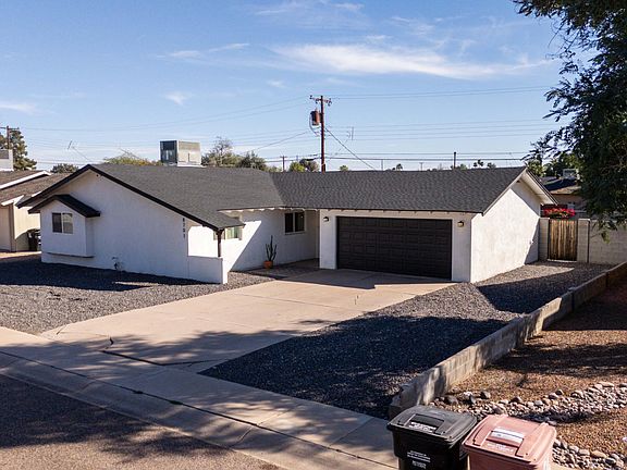 2nd image of 8701 E Chaparral Rd