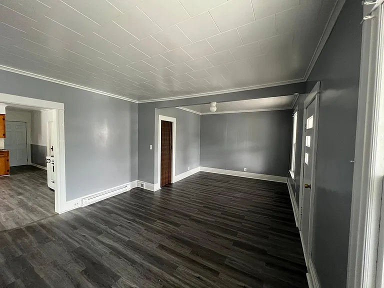 4 Bartlett St #2 — Photo 2