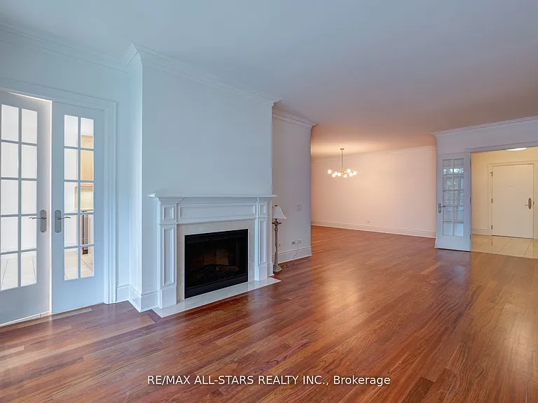 7071 Bayview Ave #211 — Photo 11