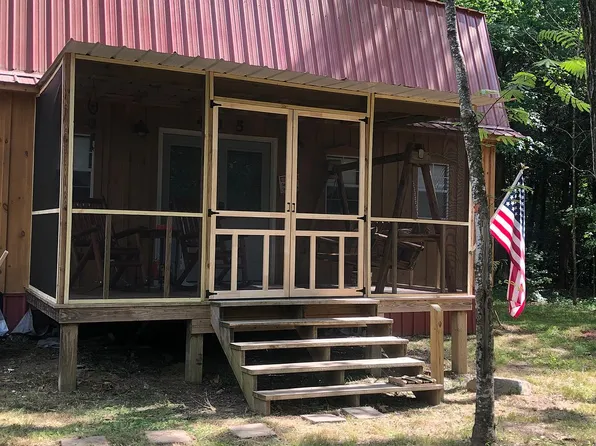 415 Pates Ford Rd, Walling, TN 38587