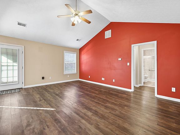 5th image of 241 Palm Hills Dr
