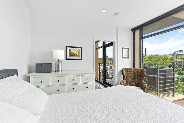 Rented by Compass | media 19