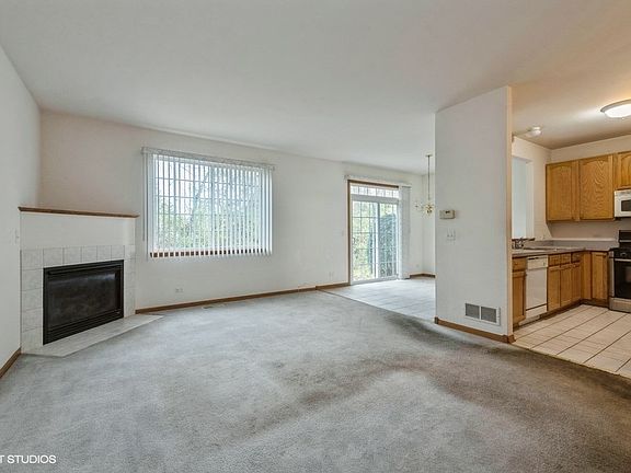 3rd image of 2080 Braeburn Ct Unit B